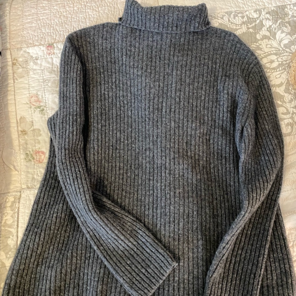 Gray Ribbed Turtleneck Sweater